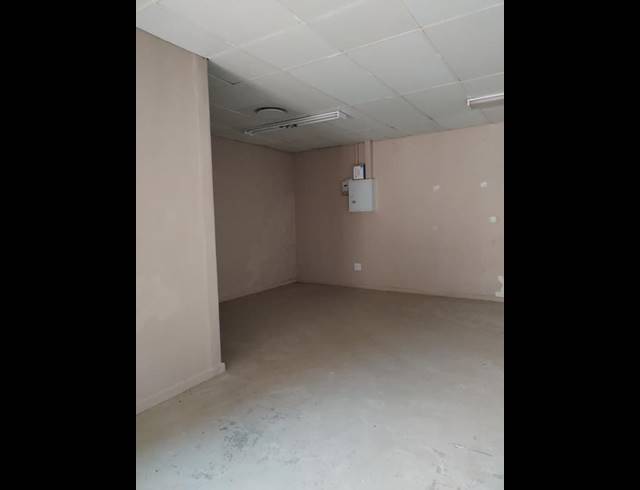 RETAIL PROPERTY TO RENT IN HAYFIELDS